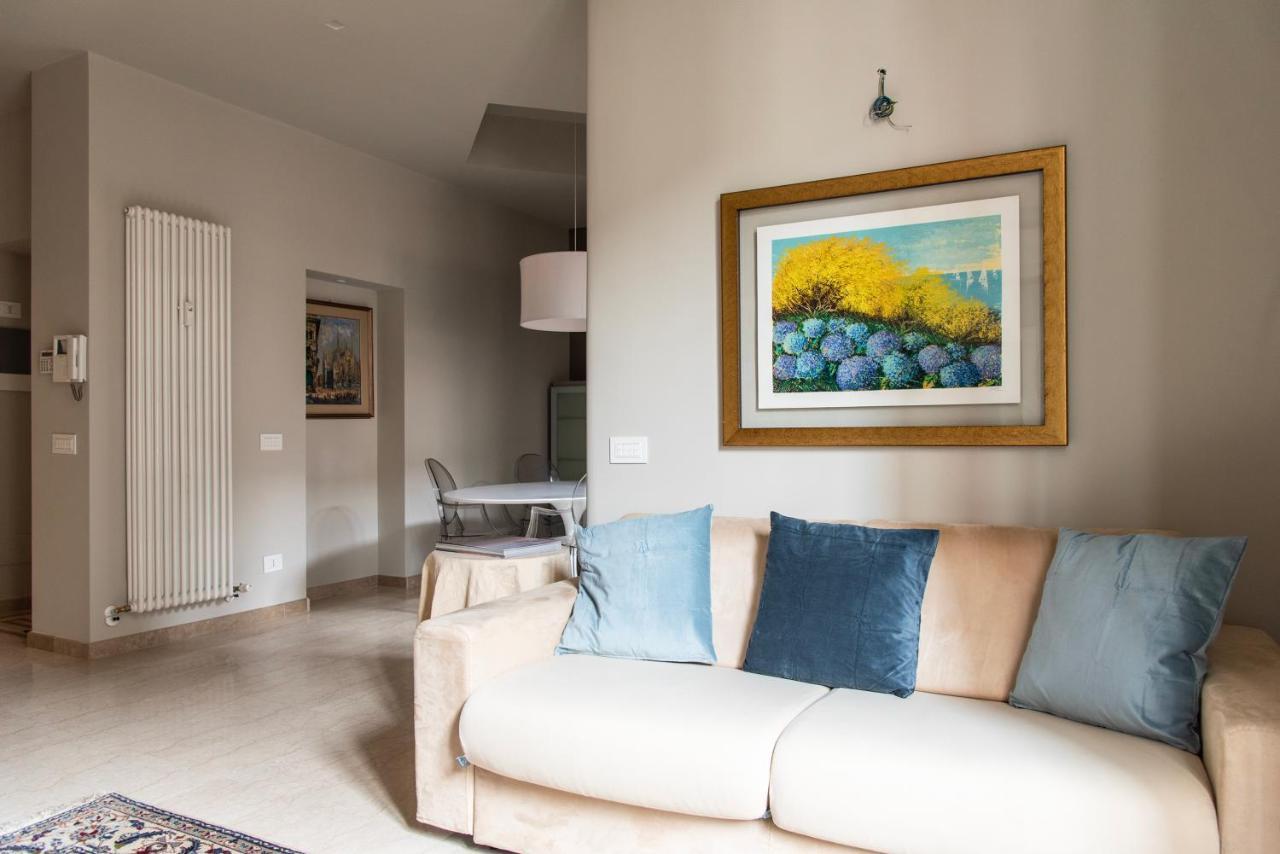 Youhosty - Quadrio 20 Apartment Milan Luaran gambar